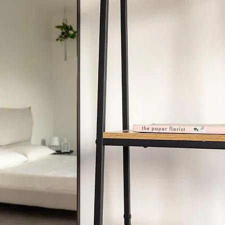 Spazio Ancora A 500 M. Dal Mare *